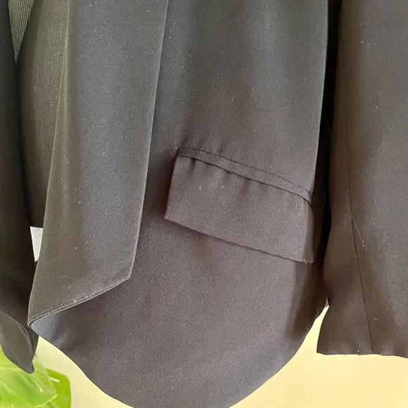 Cartonnier Women’s Blazer, Size Medium, Black - Picture 6 of 6